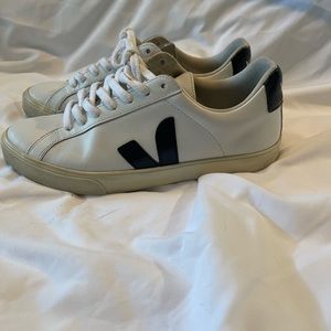 Veja Esplar Size 7 (38 EU) Extra White Black